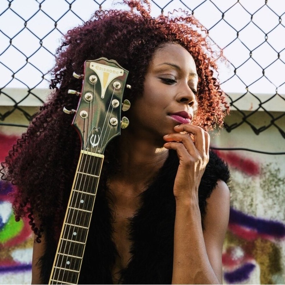 Meet your Posher, Shena